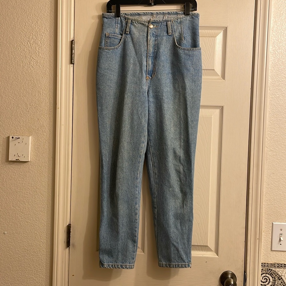 Vintage Paris Blue high waisted jeans size 9 light wash